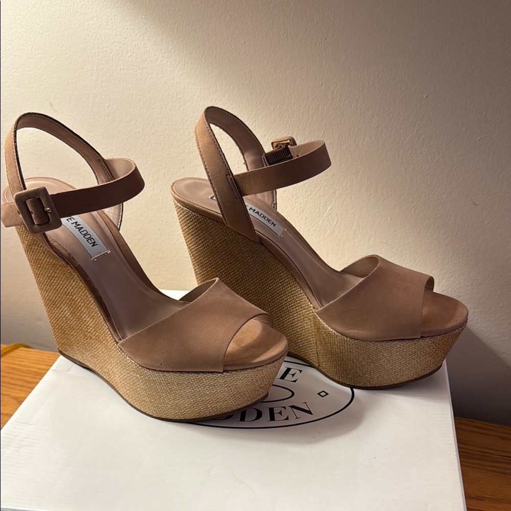Steve Madden Tan Wedge Sandals